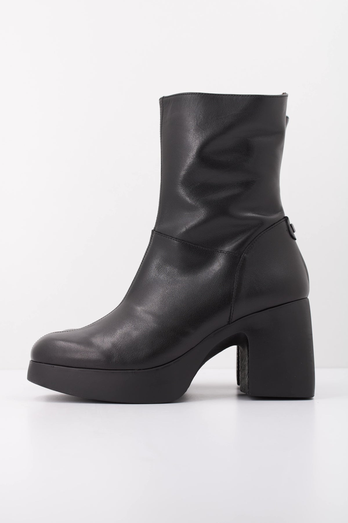 WONDERS H BOTA ISY en color NEGRO  (1)