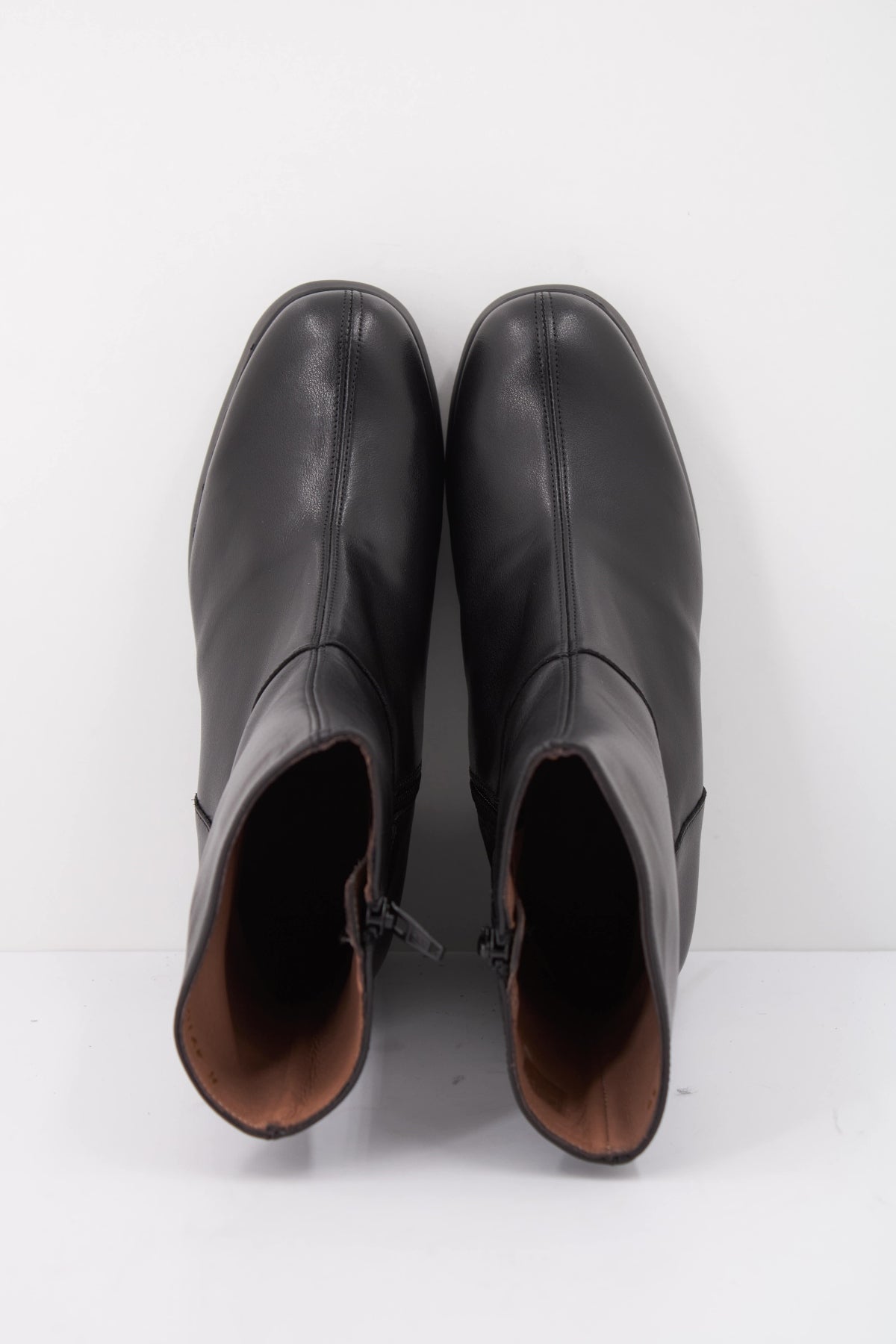 WONDERS H BOTA ISY en color NEGRO  (3)