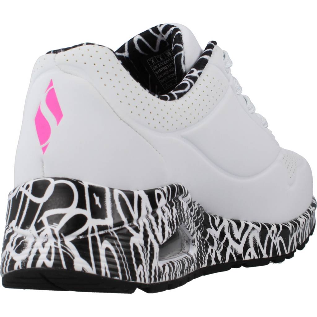 SKECHERS UNO - LOVING LOVE en color WBK  (3)