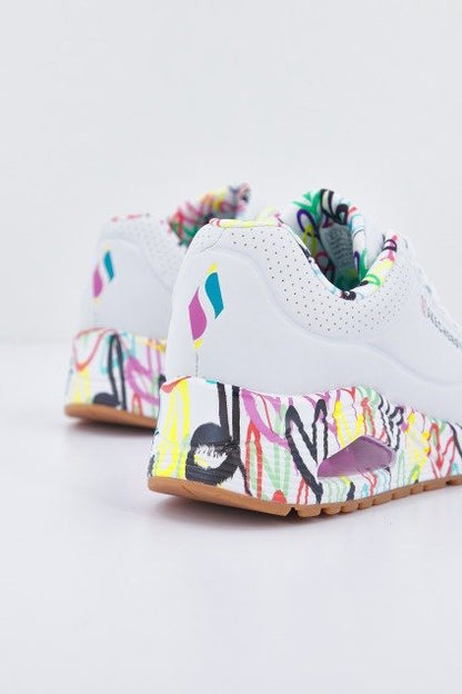 SKECHERS UNO - LOVING LOVE en color WHT  (3)