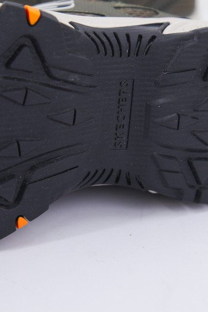 SKECHERS HILLCREST en color OLV  (4)