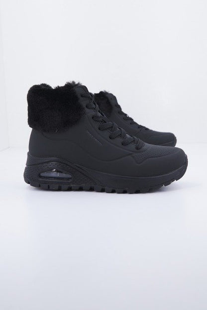 SKECHERS UNO RUGGED FALL AIR en color BBK  (2)