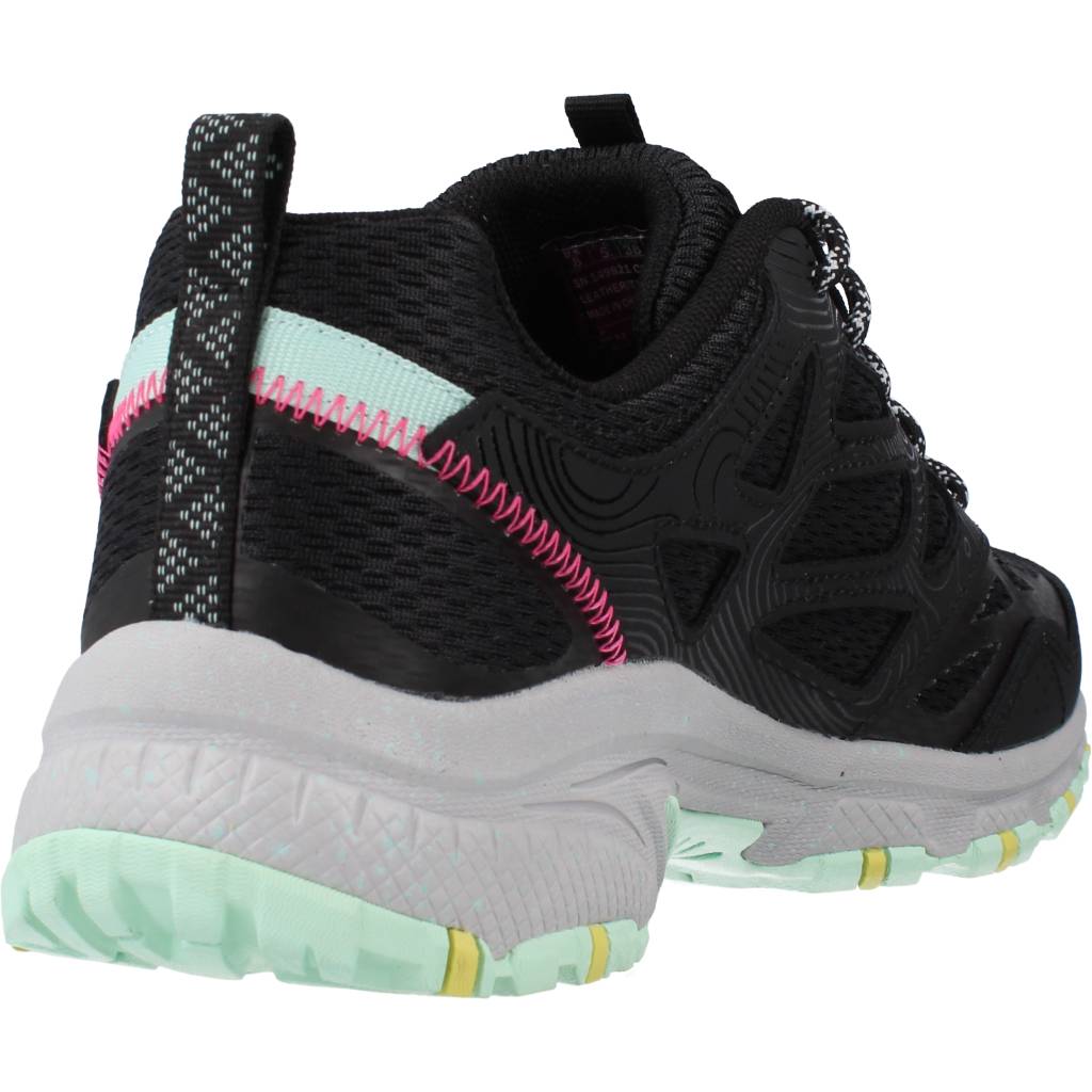 SKECHERS HILLCREST-PURE ESCAP en color BKMT  (3)