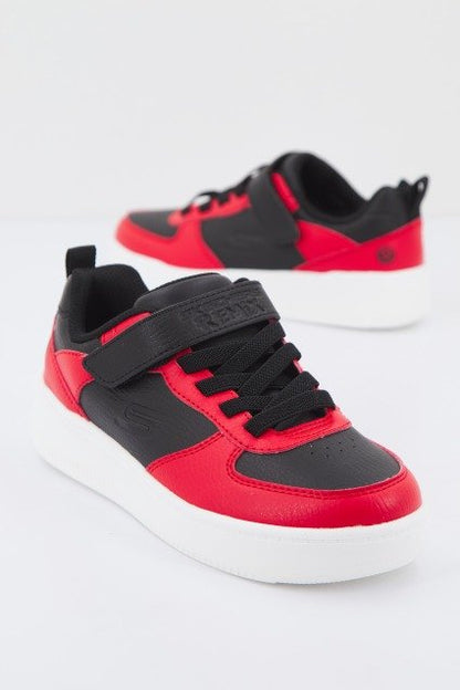 SKECHERS SPORT COURT  en color RDBK  (1)