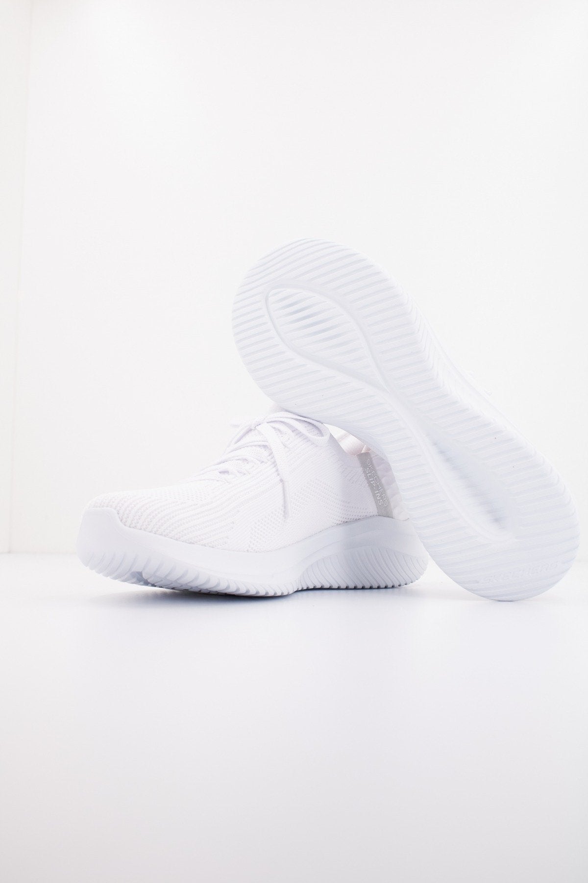 SKECHERS SLIP-INS: ULTRA FLEX en color WHT  (4)