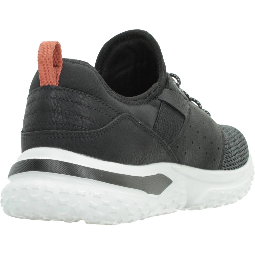 SKECHERS SOLVANO  en color BLK  (3)
