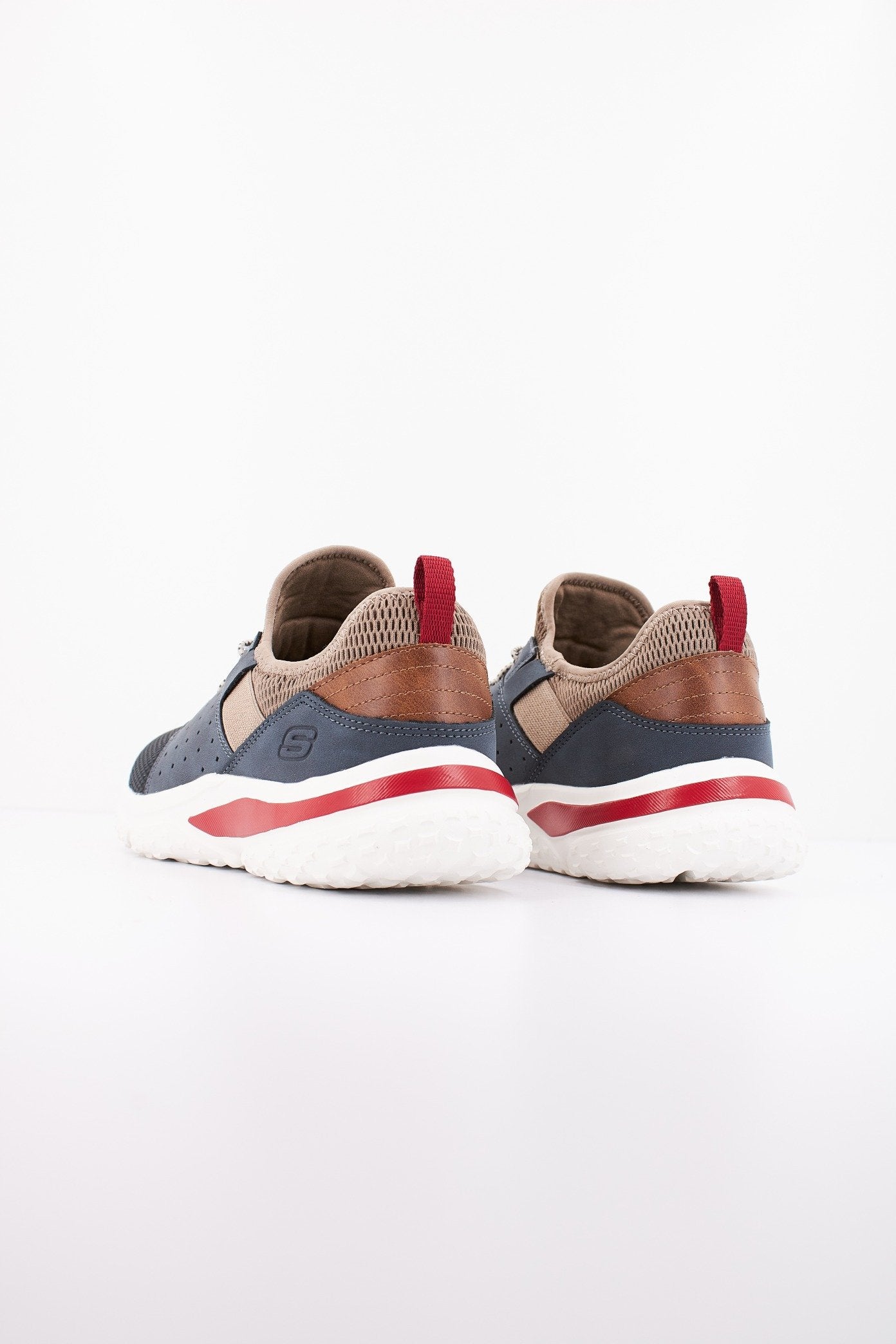 SKECHERS SOLVANO en color NVMT  (3)