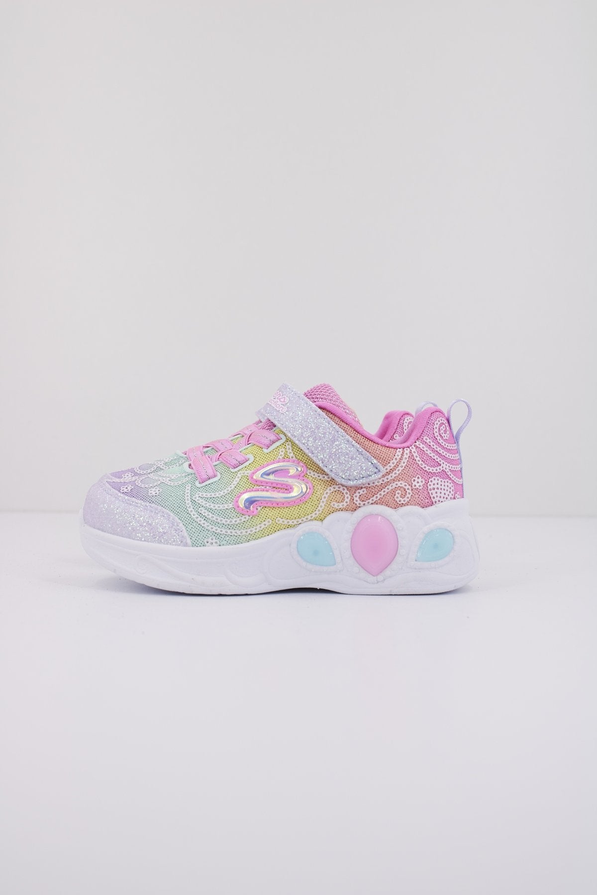 SKECHERS N  en color MLT  (1)