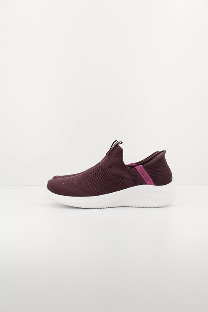 SKECHERS SLIP-INS: ULTRA FLEX en color WINE  (1)