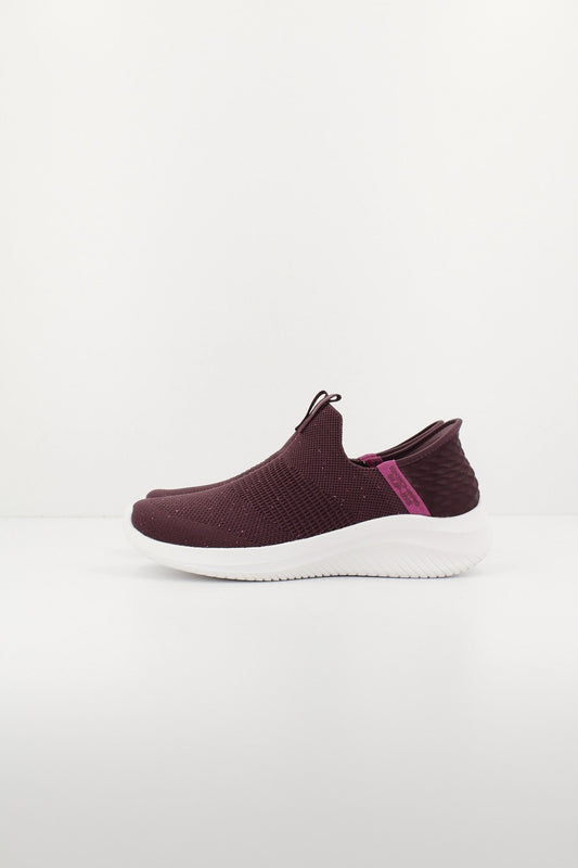 SKECHERS SLIP-INS: ULTRA FLEX en color WINE  (1)