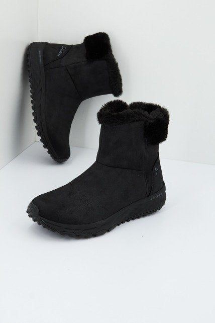 SKECHERS ESCAPE PLAN - COZY C en color BBK  (1)