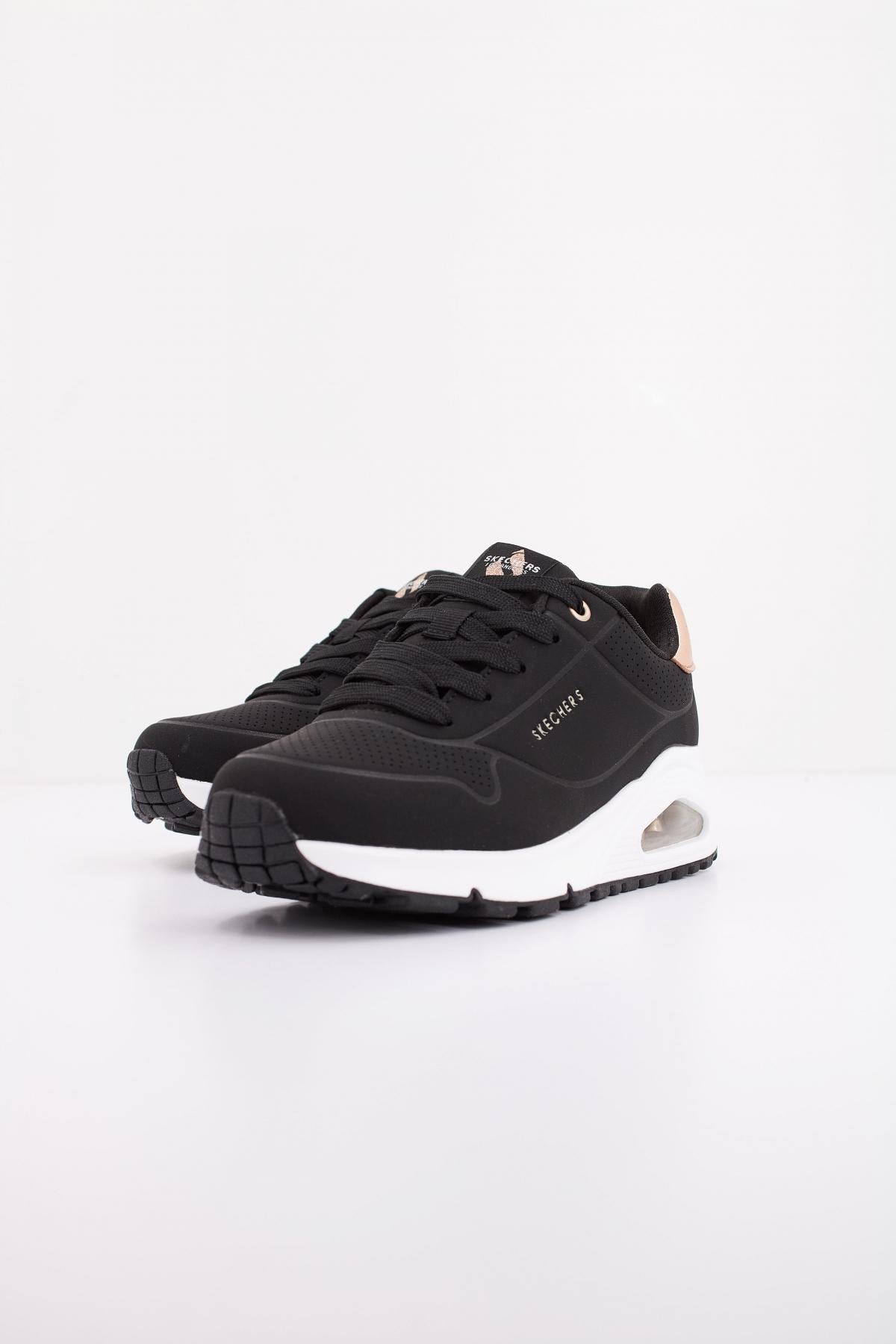 SKECHERS UNO GEN en color BLK  (2)