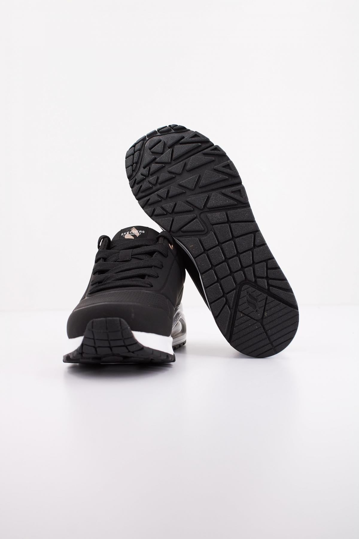 SKECHERS UNO GEN en color BLK  (5)