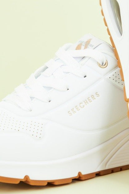 SKECHERS UNO GEN en color WHT  (4)