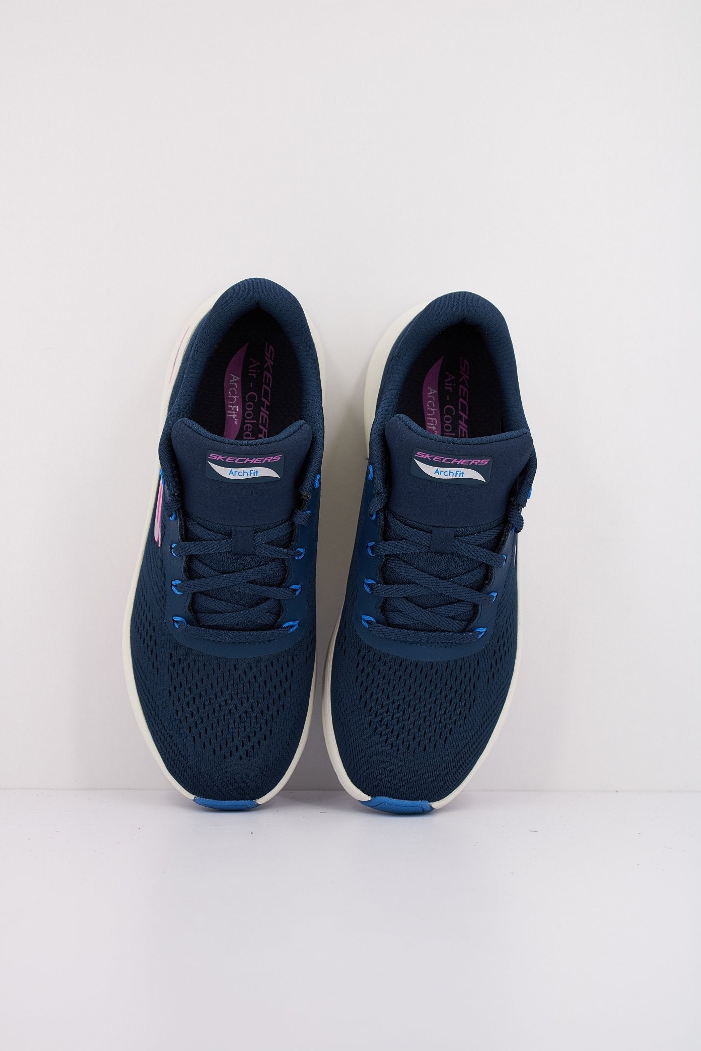 SKECHERS ARCH FIT . - BIG L en color NVMT  (3)