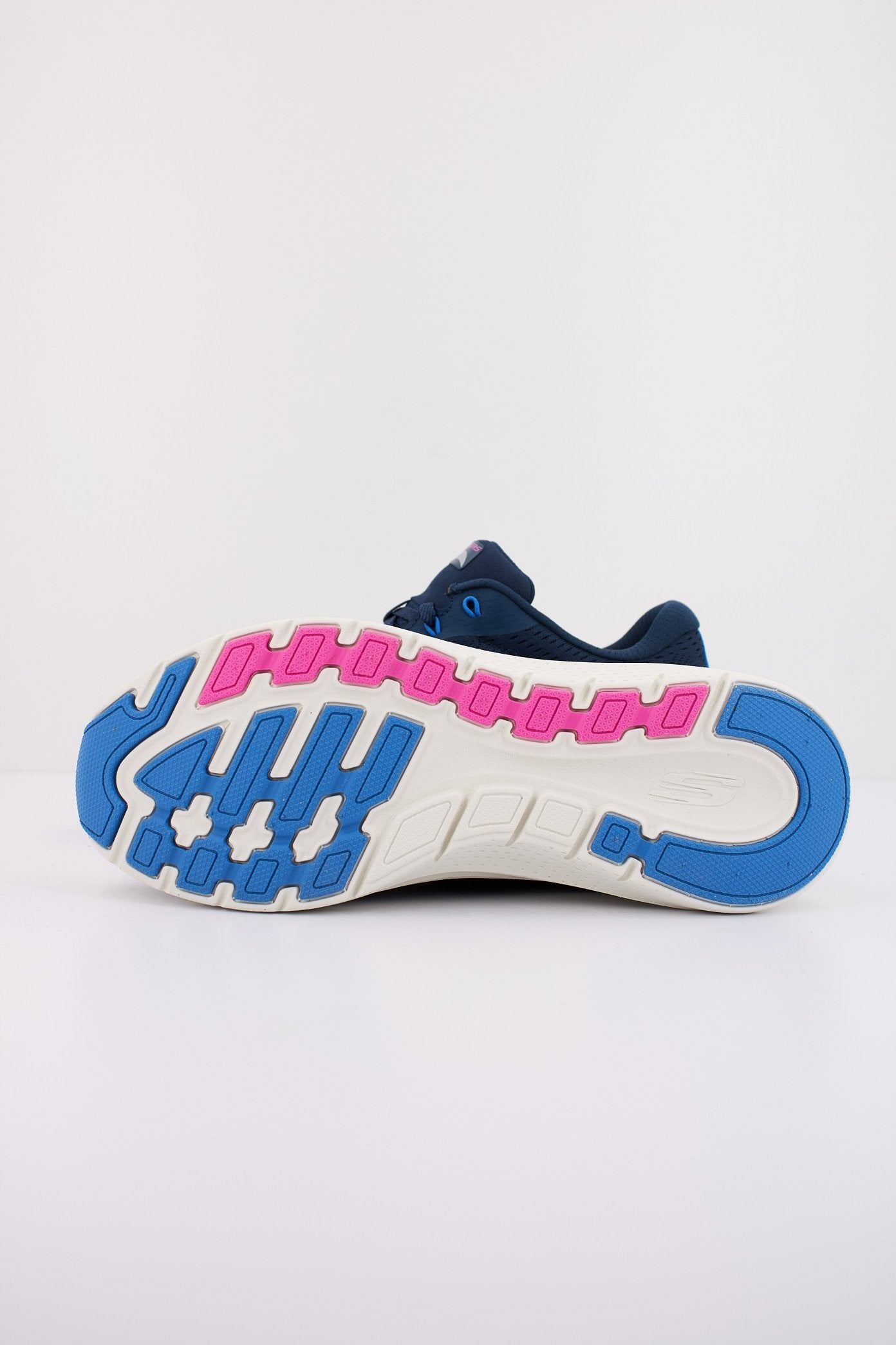 SKECHERS ARCH FIT . - BIG L en color NVMT  (5)