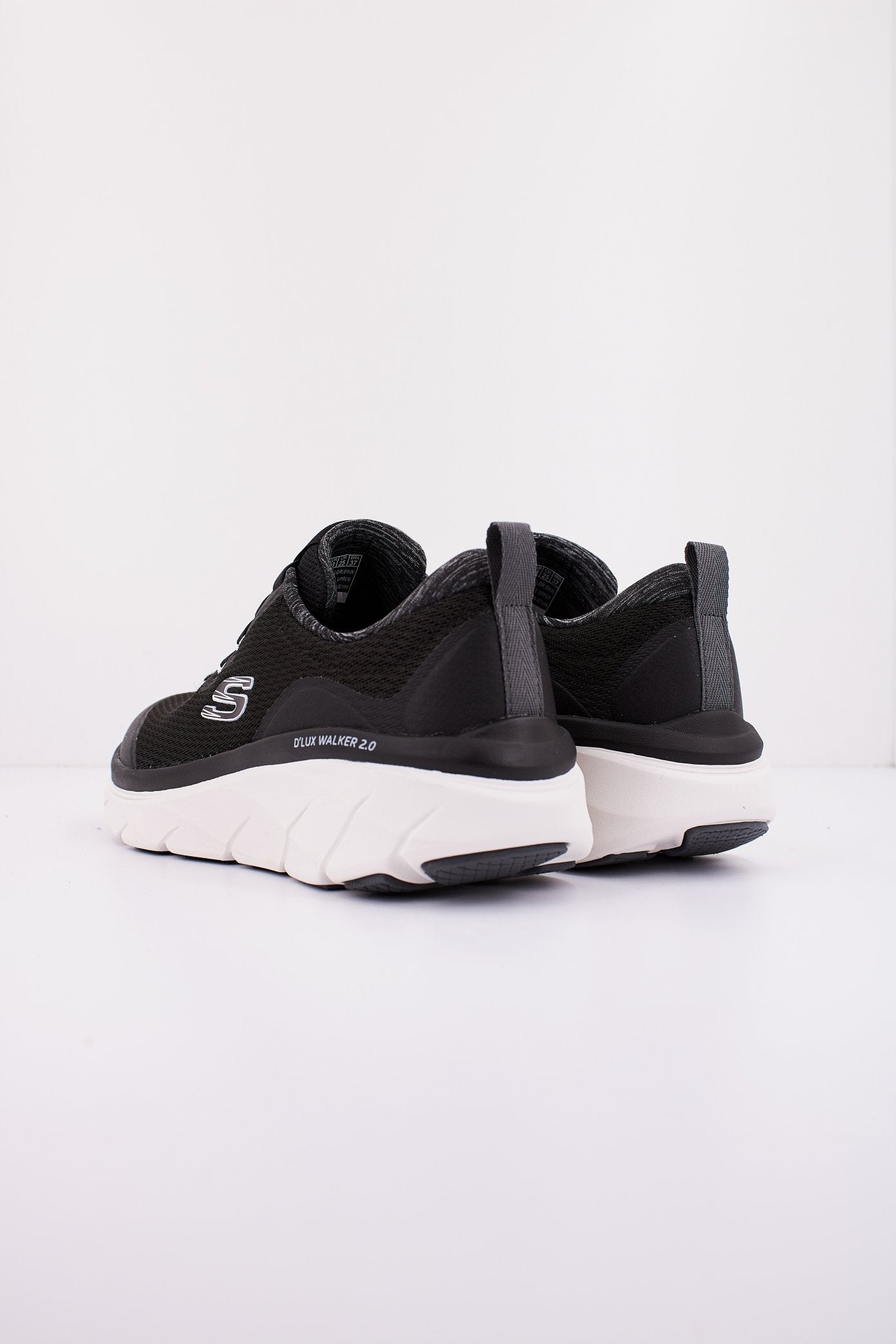 SKECHERS S en color BKW  (3)