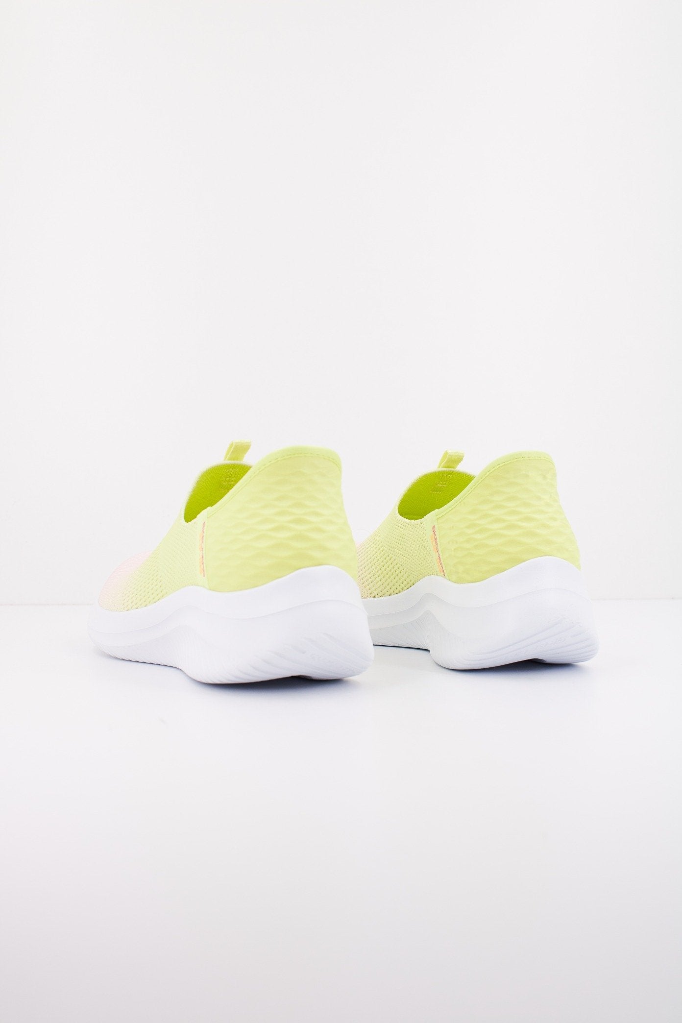 SKECHERS SLIP INS: ULTRA FLEX en color YLPK  (3)