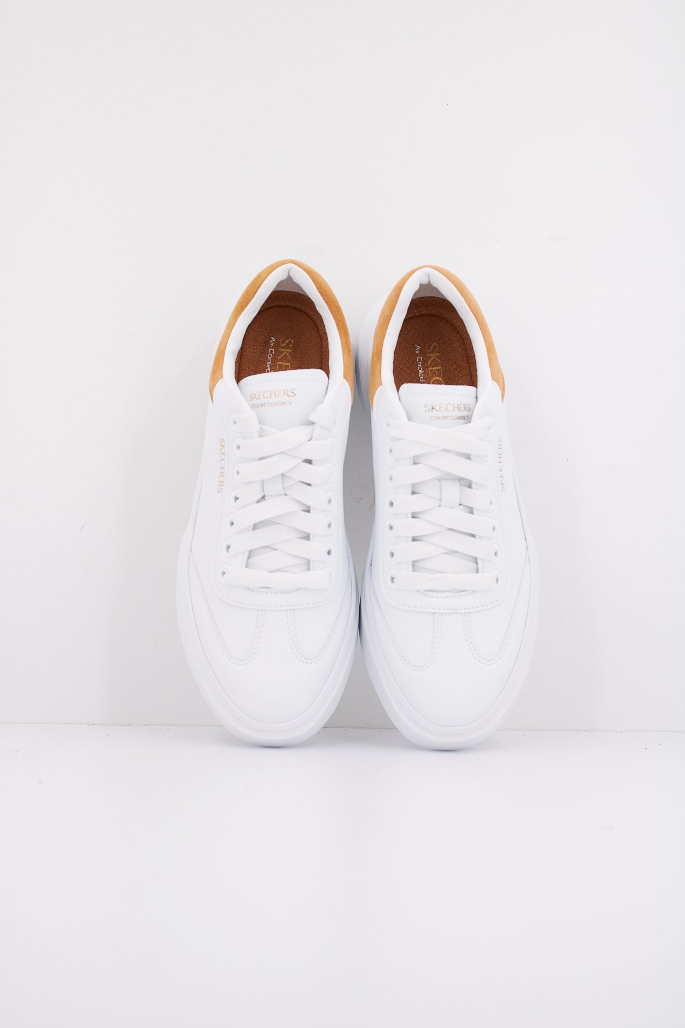 SKECHERS CORDOBA CLASSIC en color WTAN  (3)