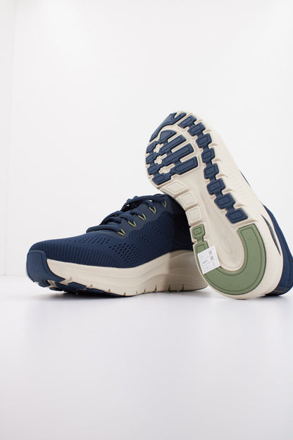 SKECHERS ARCH FIT . en color NVY  (4)