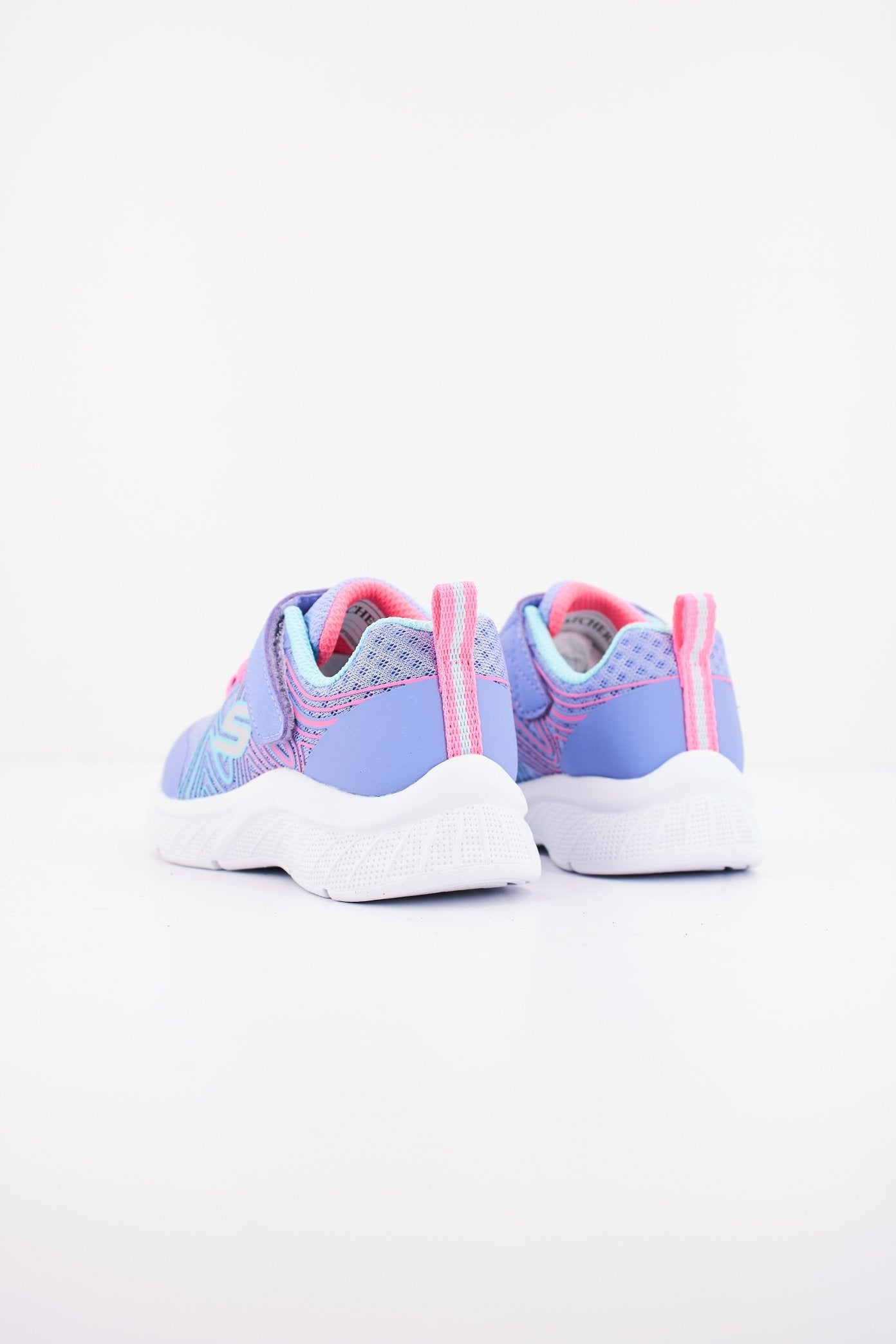 SKECHERS SWIRL SWEE en color PWMT  (3)