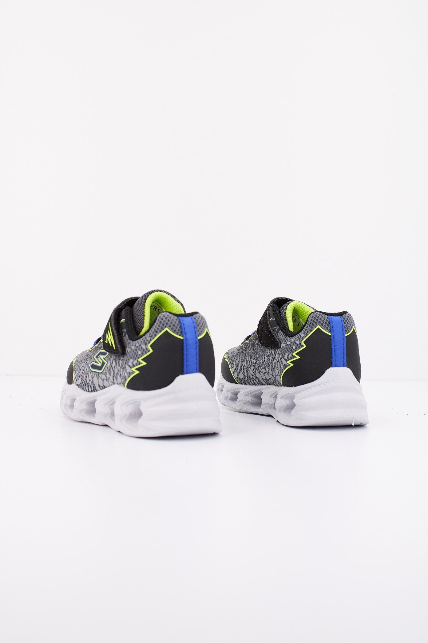 SKECHERS VORTEX . en color BKYL  (3)