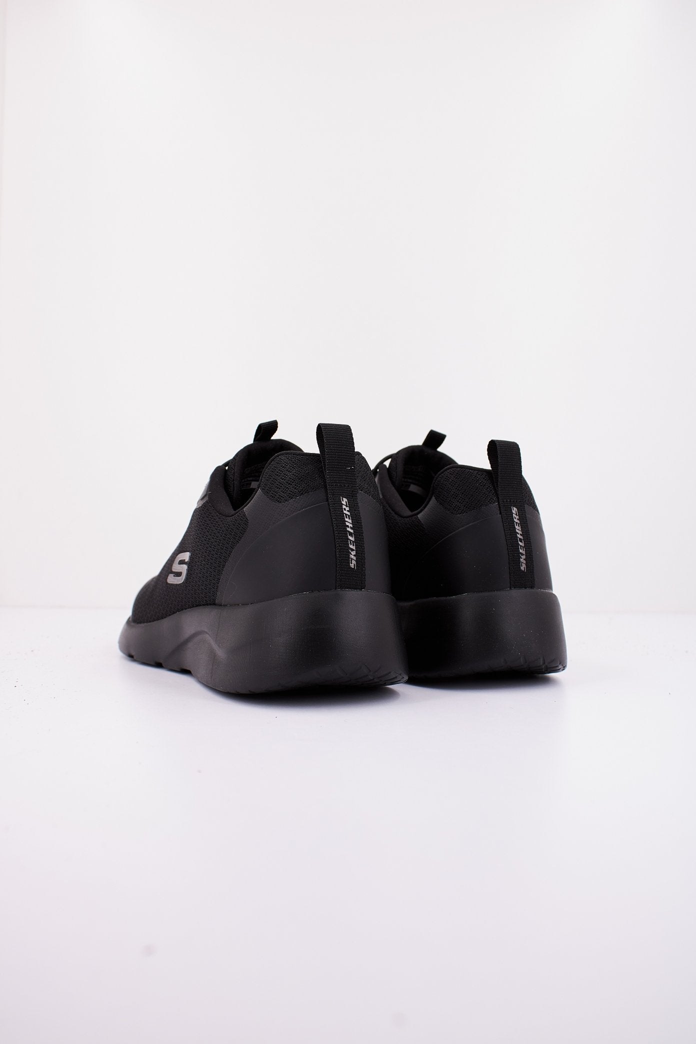 SKECHERS S  en color BBK  (3)