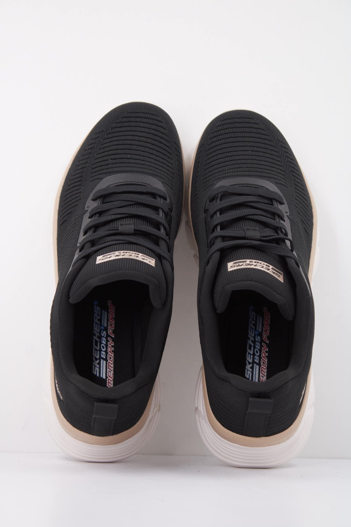 SKECHERS BOBS B FLEX HI FLYIN en color BKGD  (3)