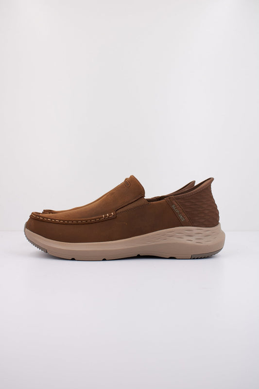 SKECHERS SLIP-INS: PARSON-OSW en color DSRT  (1)