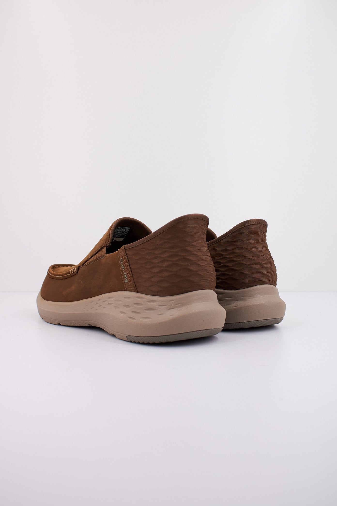 SKECHERS SLIP-INS: PARSON-OSW en color DSRT  (3)