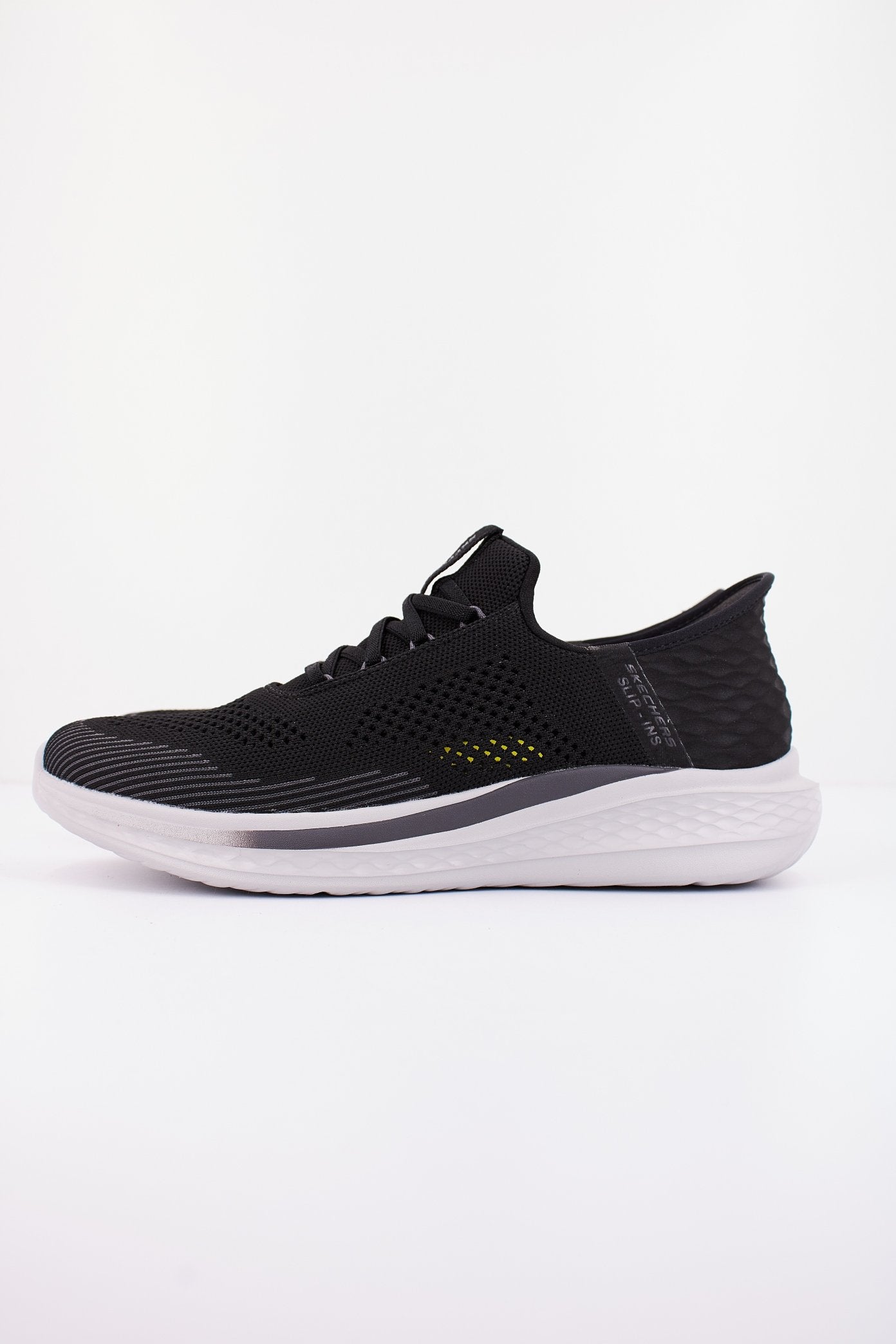 SKECHERS SPLI-INS SLADE en color BLK  (1)