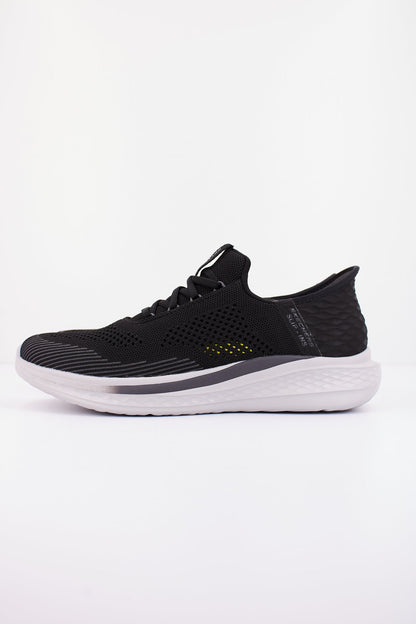 SKECHERS SPLI-INS SLADE en color BLK  (1)