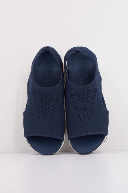 SKECHERS ARCH FIT en color NVY  (3)