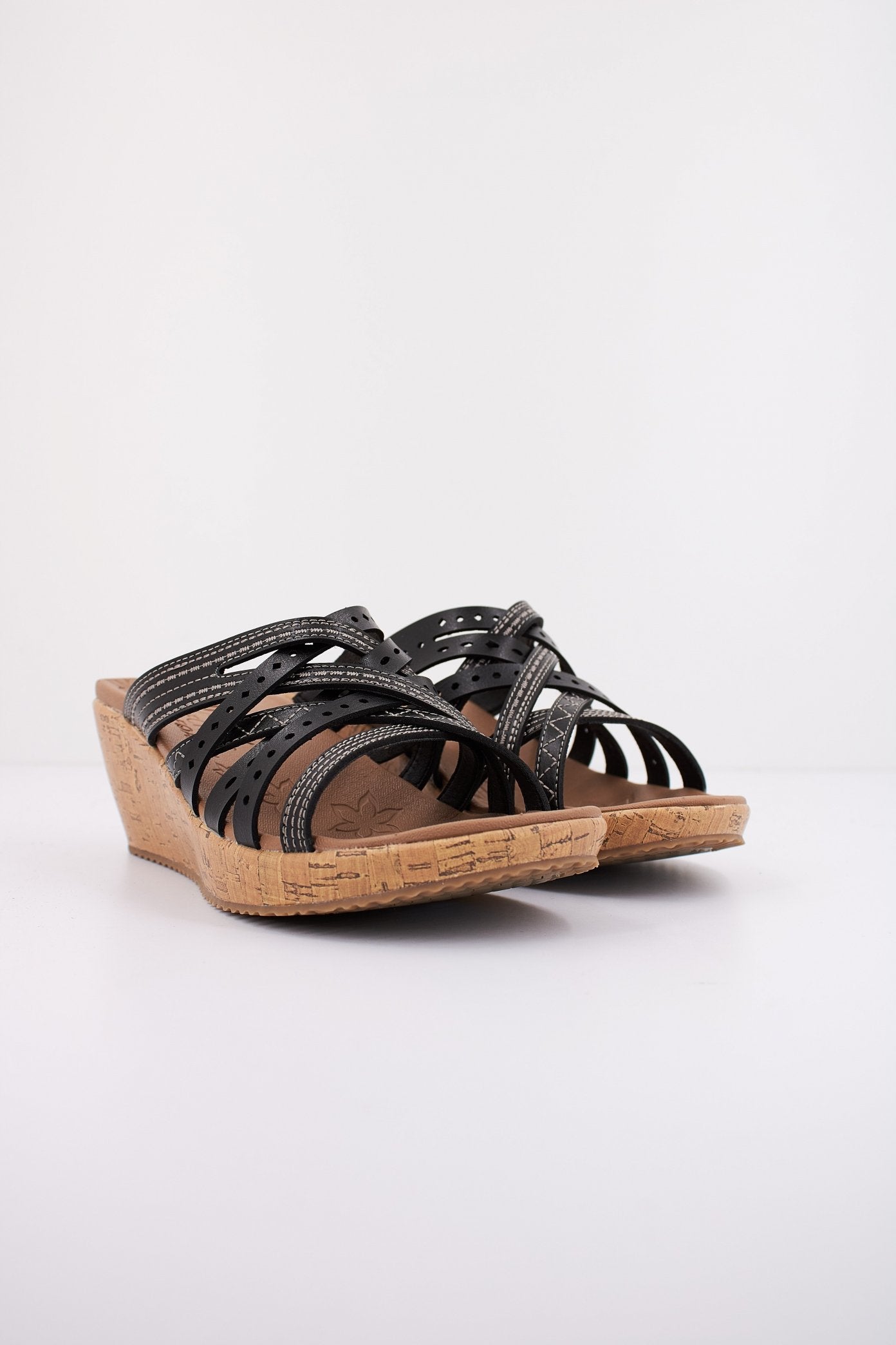 SKECHERS BEVERLEE - HOT SPRIN en color BLK  (2)