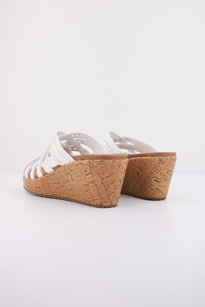SKECHERS BEVERLEE - HOT SPRIN en color WHT  (3)