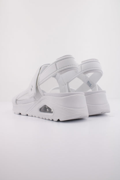 SKECHERS UNO - SUMMER STAND  en color WHT  (4)