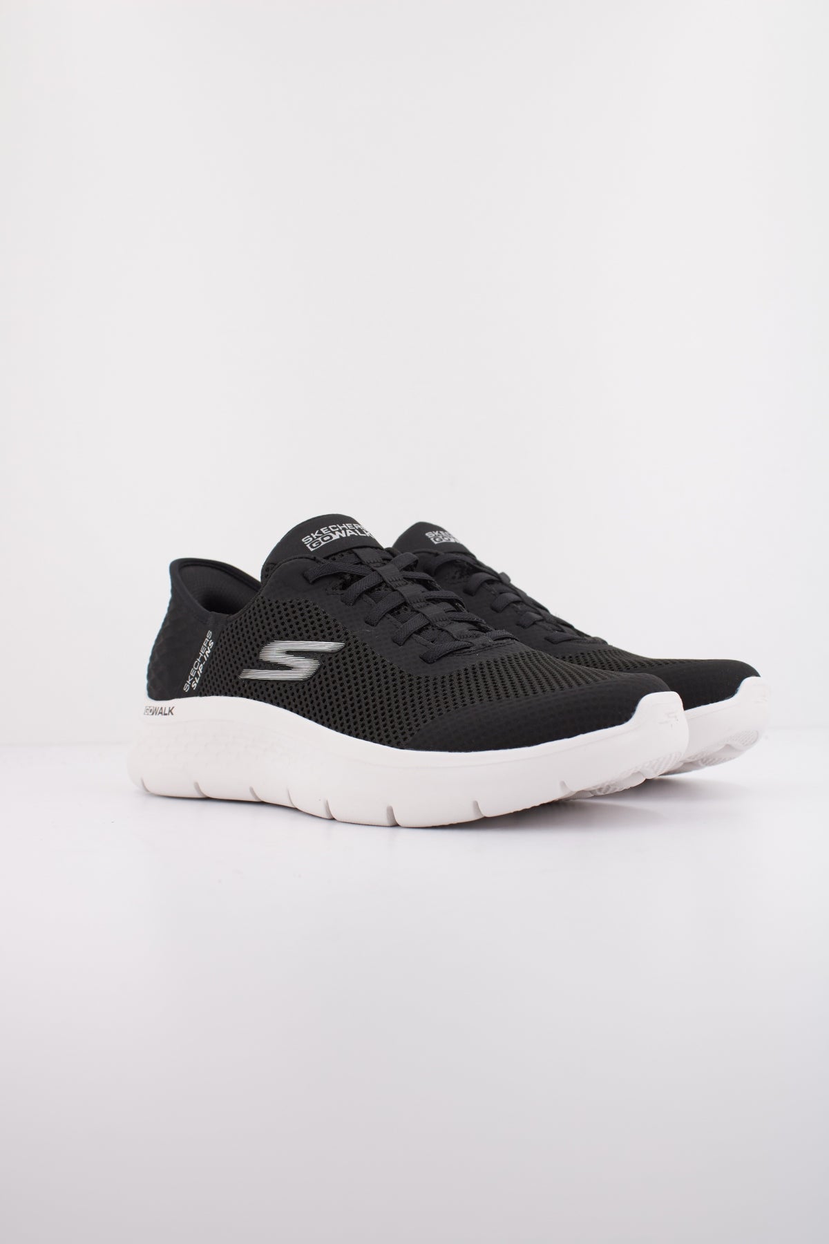 SKECHERS GO WALK FLEX GRAND E en color BKW  (2)