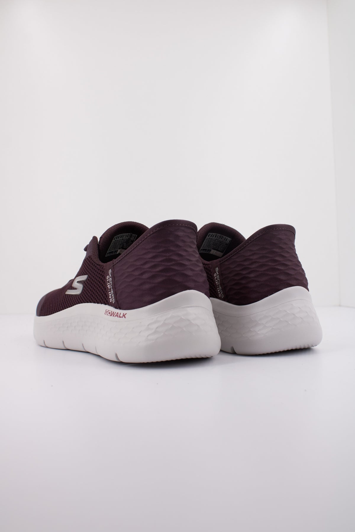 SKECHERS SLIP-INS  GO WALK FL en color BURG  (4)