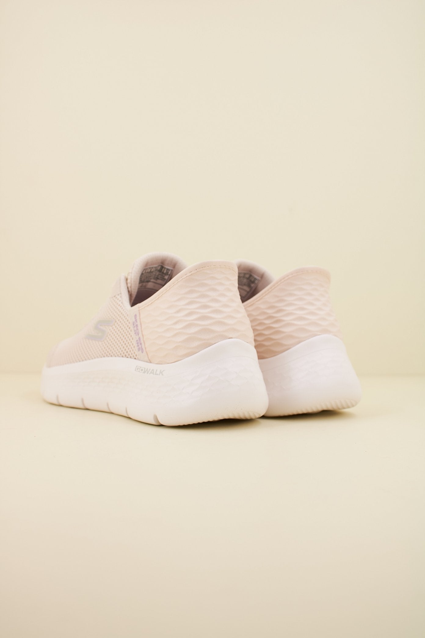 SKECHERS SLIP-INS  GO WALK FL en color OFWT  (3)