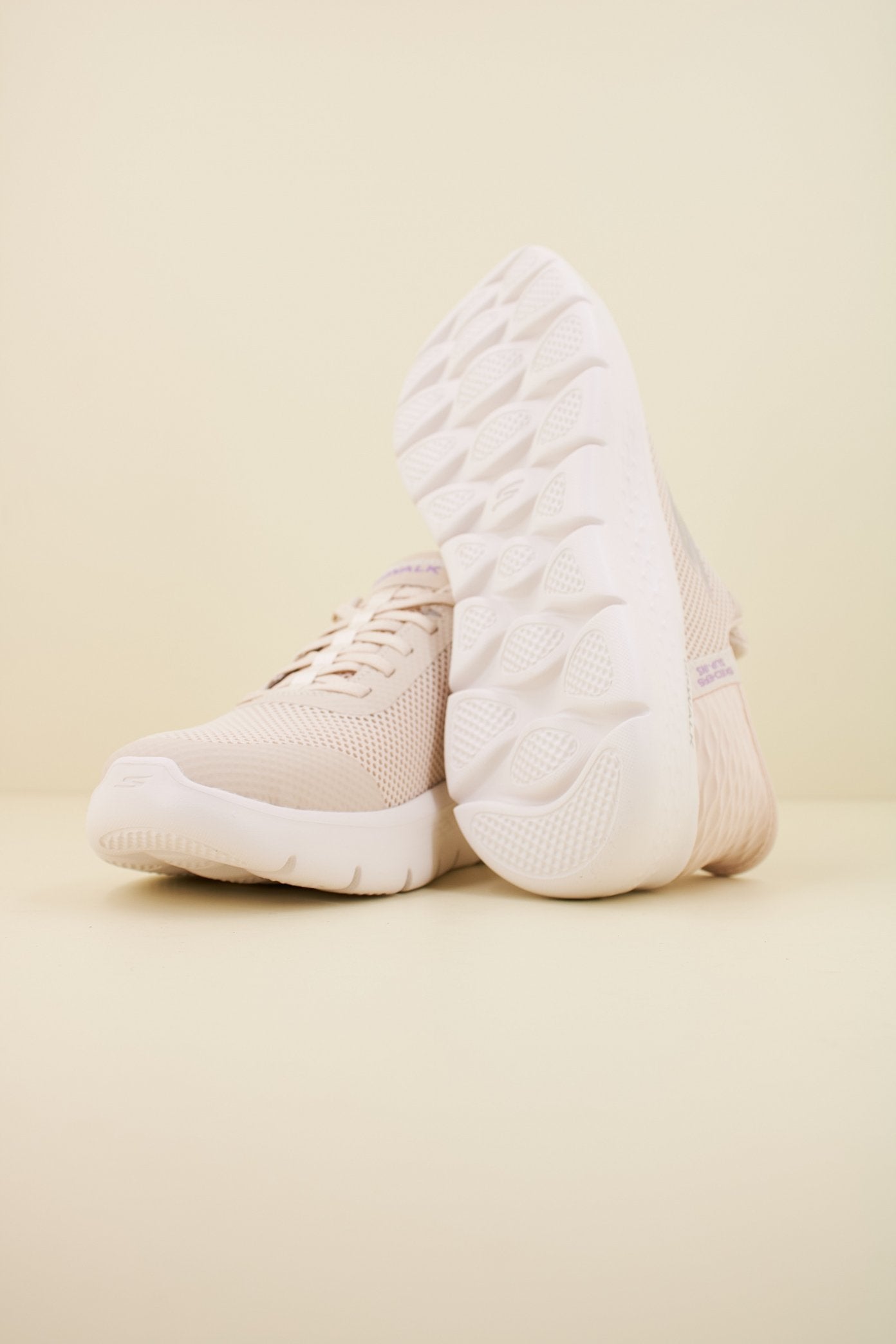 SKECHERS SLIP-INS  GO WALK FL en color OFWT  (4)