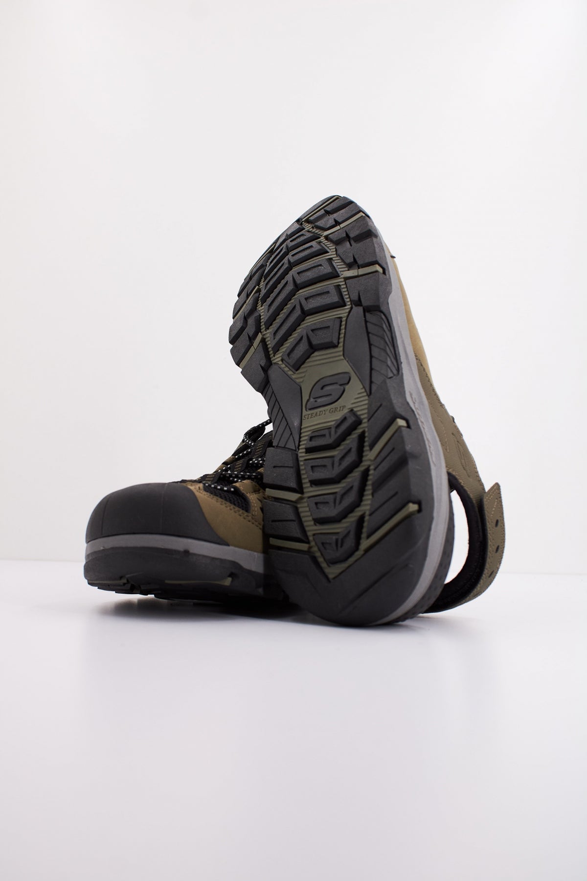 SKECHERS TRESMEN - MENARD en color OLV  (5)