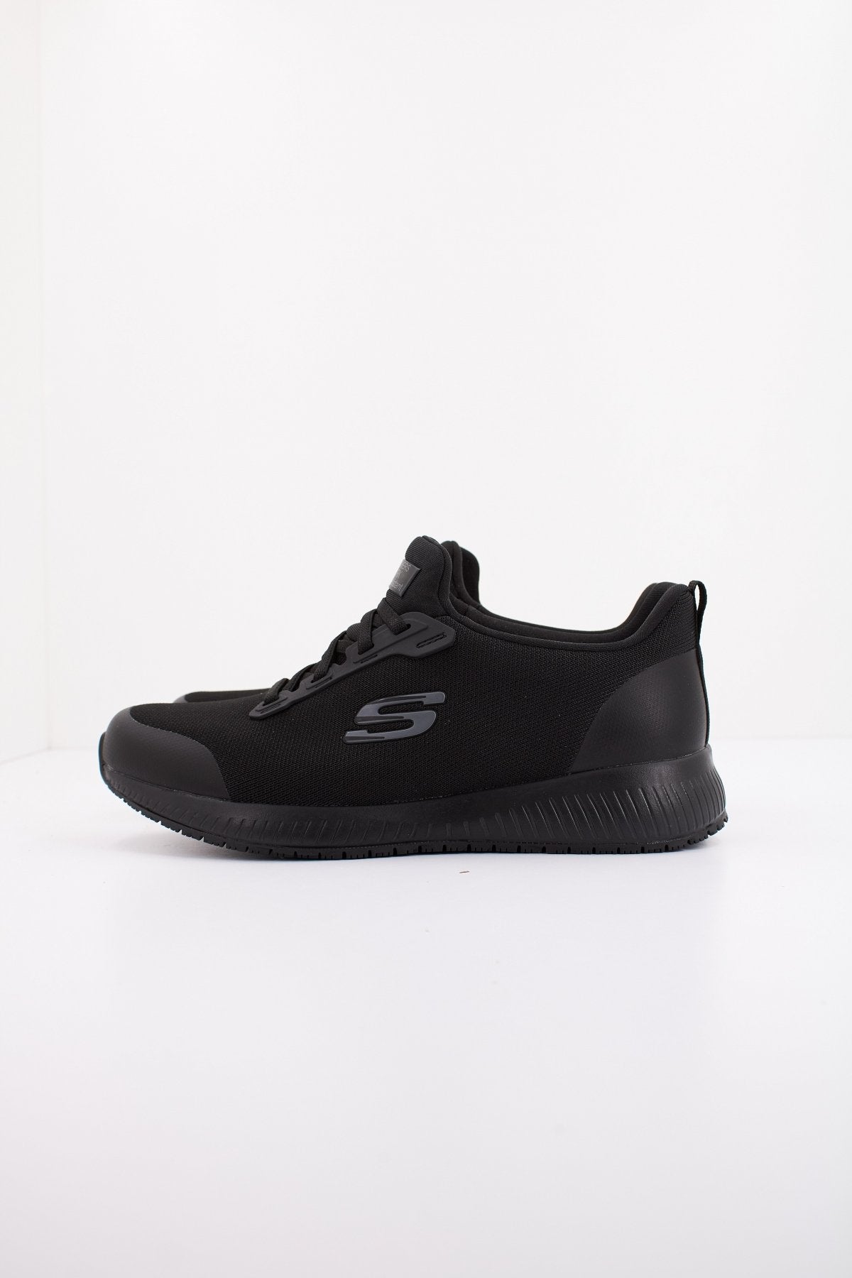SKECHERS SQUAD en color BLK  (1)