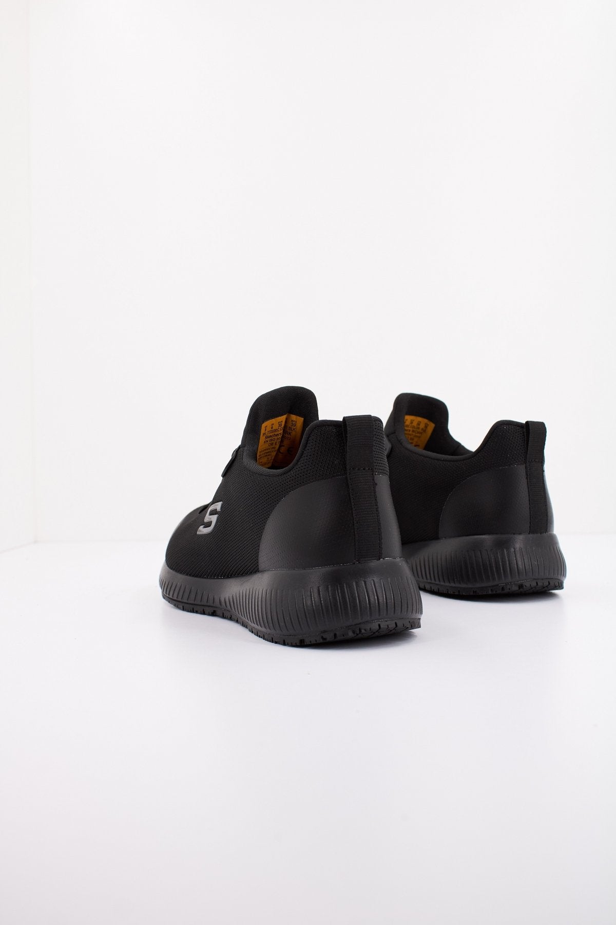 SKECHERS SQUAD en color BLK  (3)