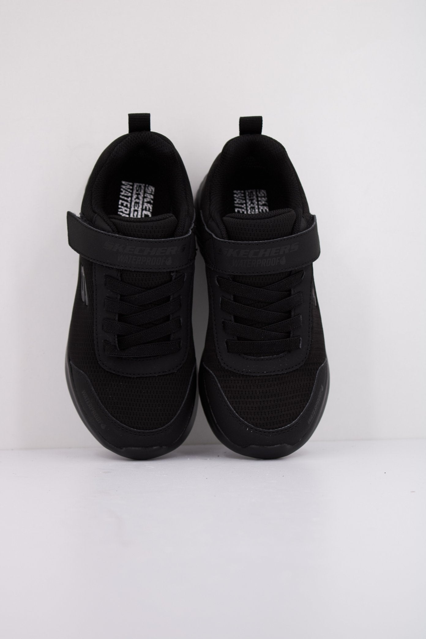 SKECHERS BOUNDER-DRIPPER DROP en color BBK  (3)