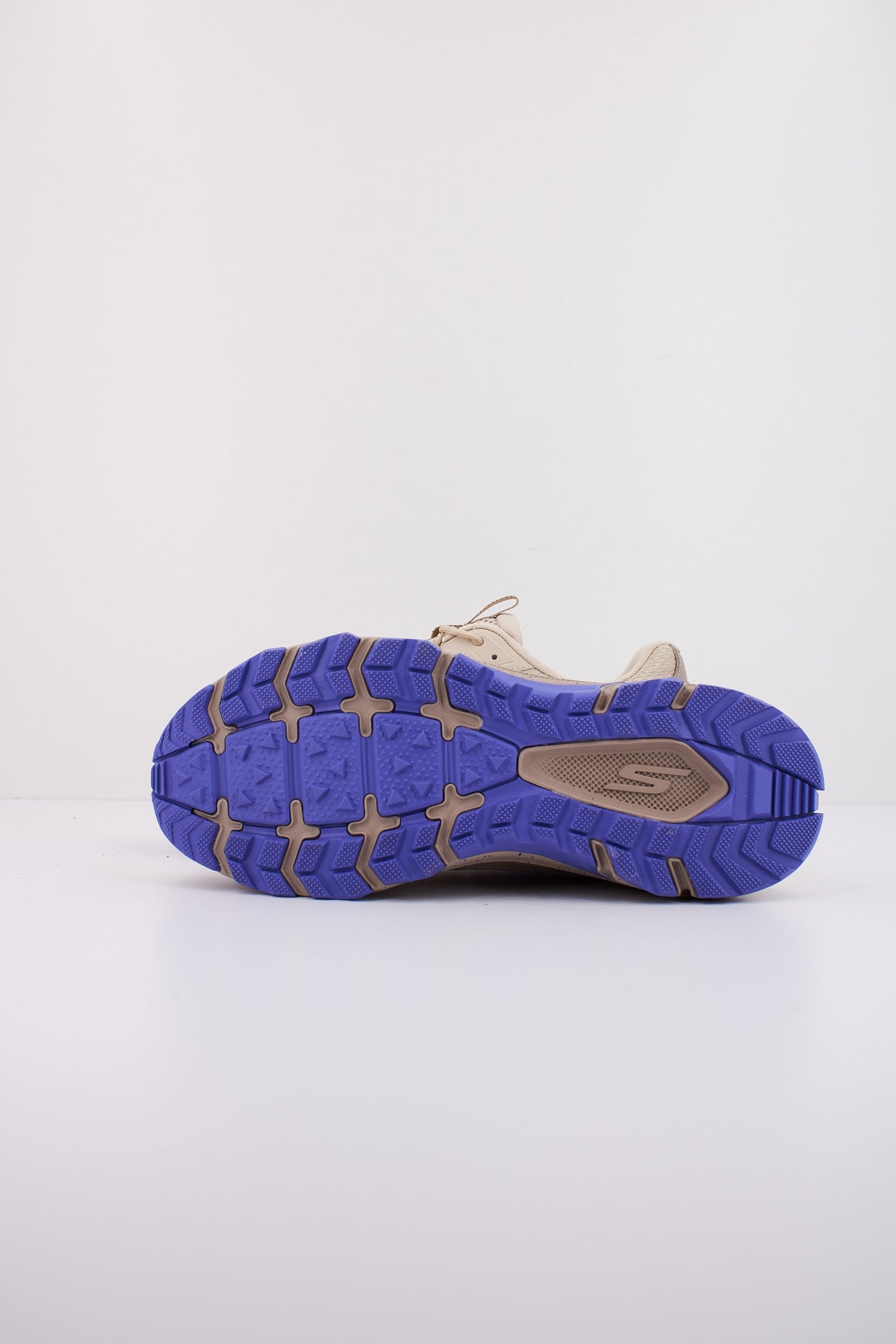 SKECHERS GO RUN TRAIL ALTITUD en color NTPR  (5)