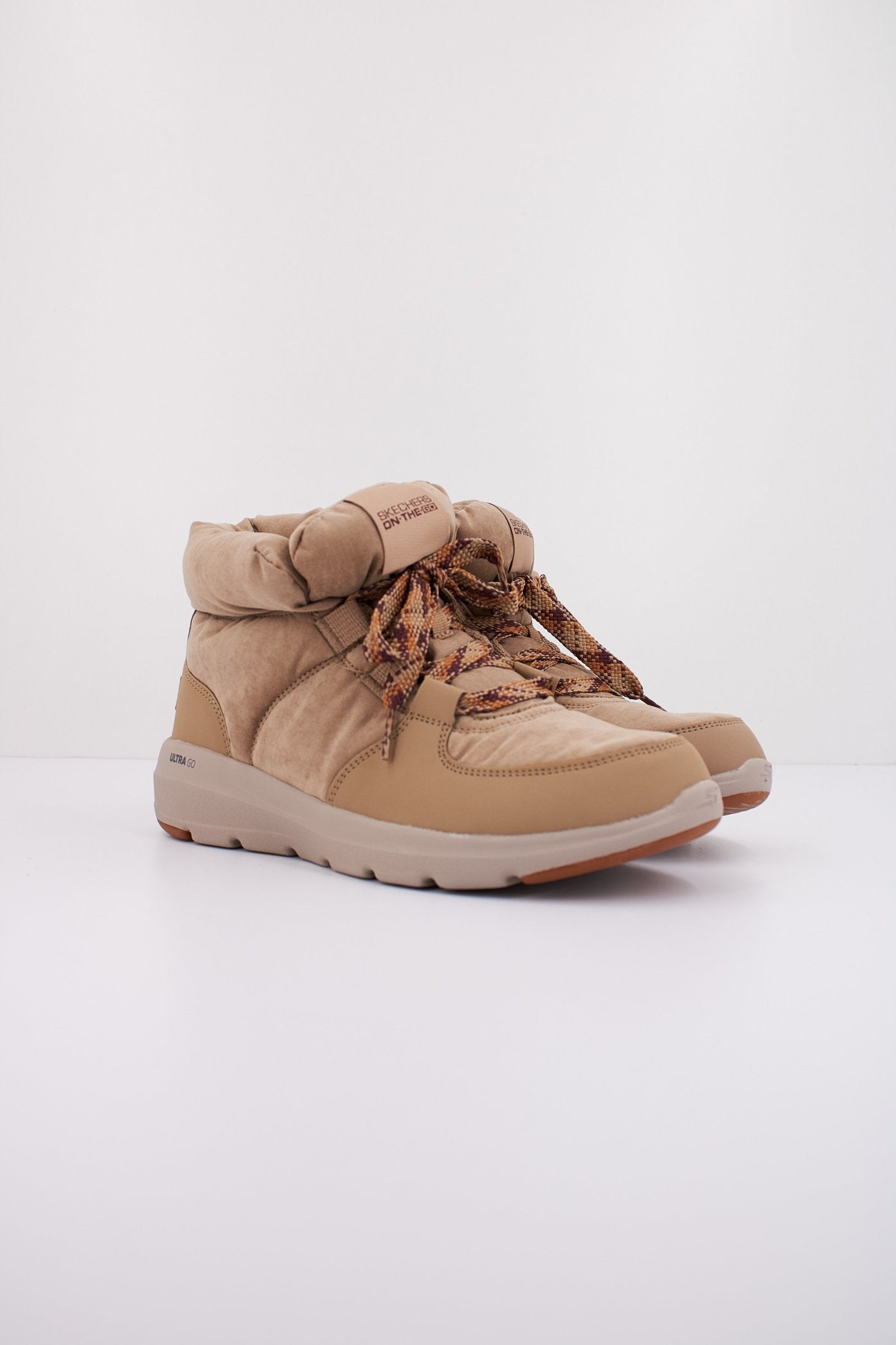 SKECHERS GLACIAL ULTRA-TREND en color TAN  (2)