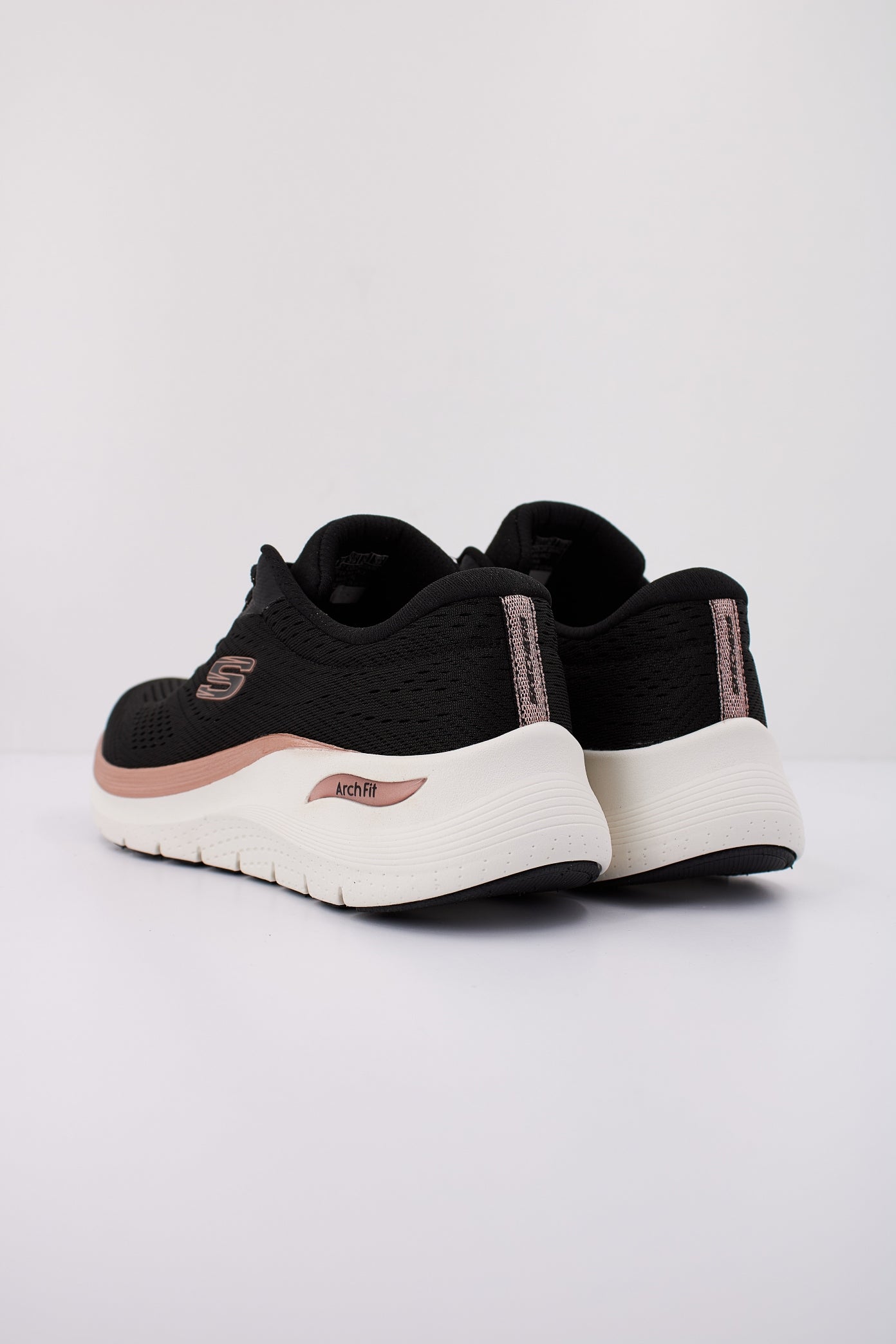SKECHERS ARCH FIT .-GLOW TH en color BKRG  (4)