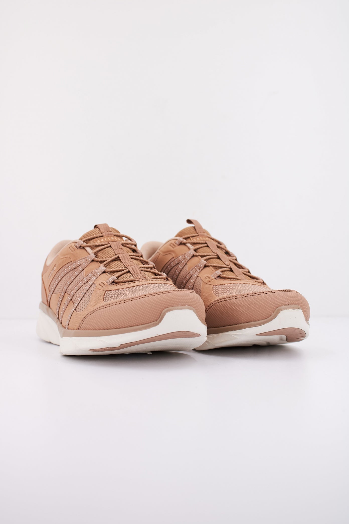 SKECHERS  D'LUX COMFORT - HAR en color CML  (2)