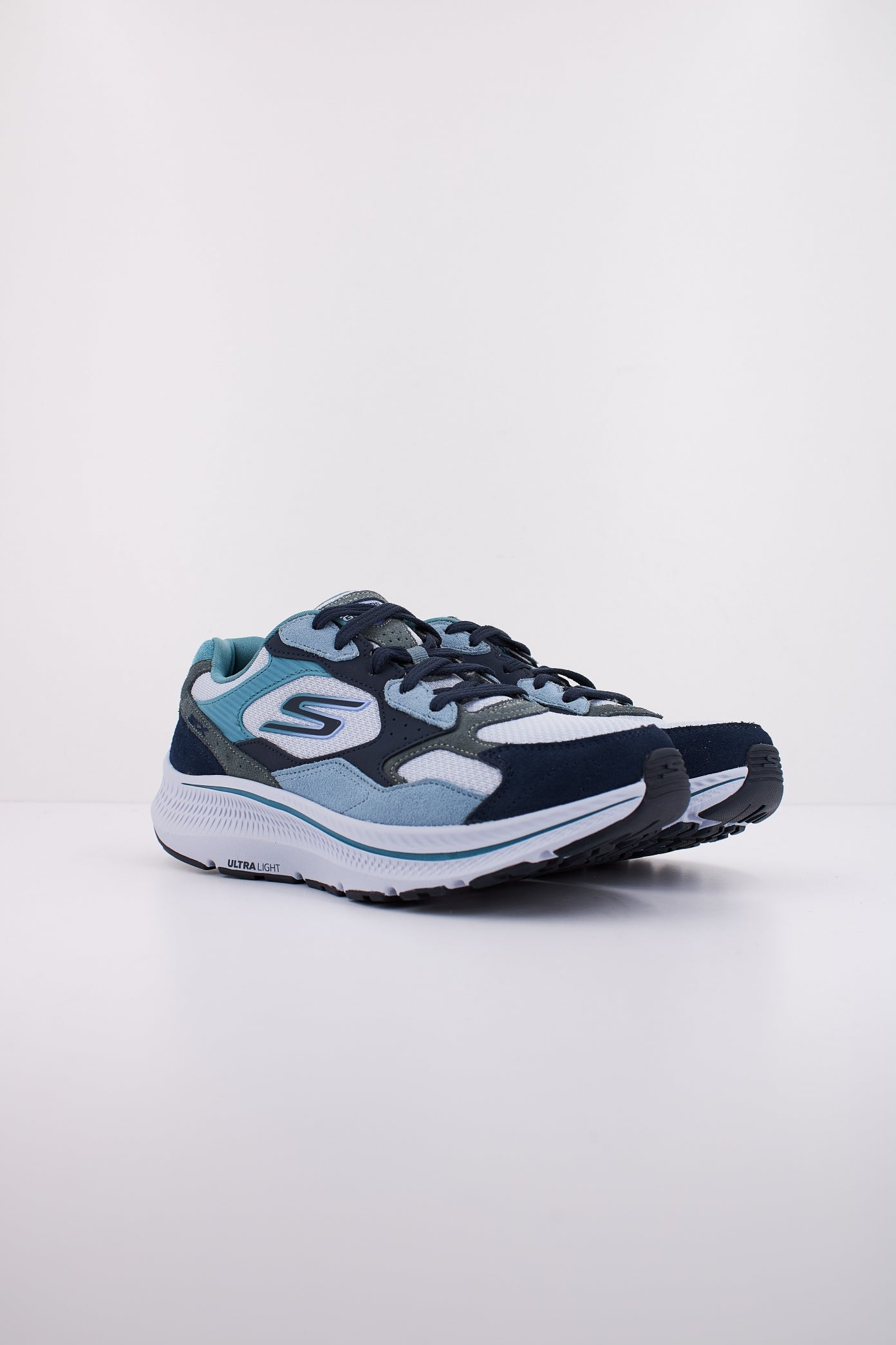 SKECHERS  GO RUN CONSISTENT  en color BLNV  (2)