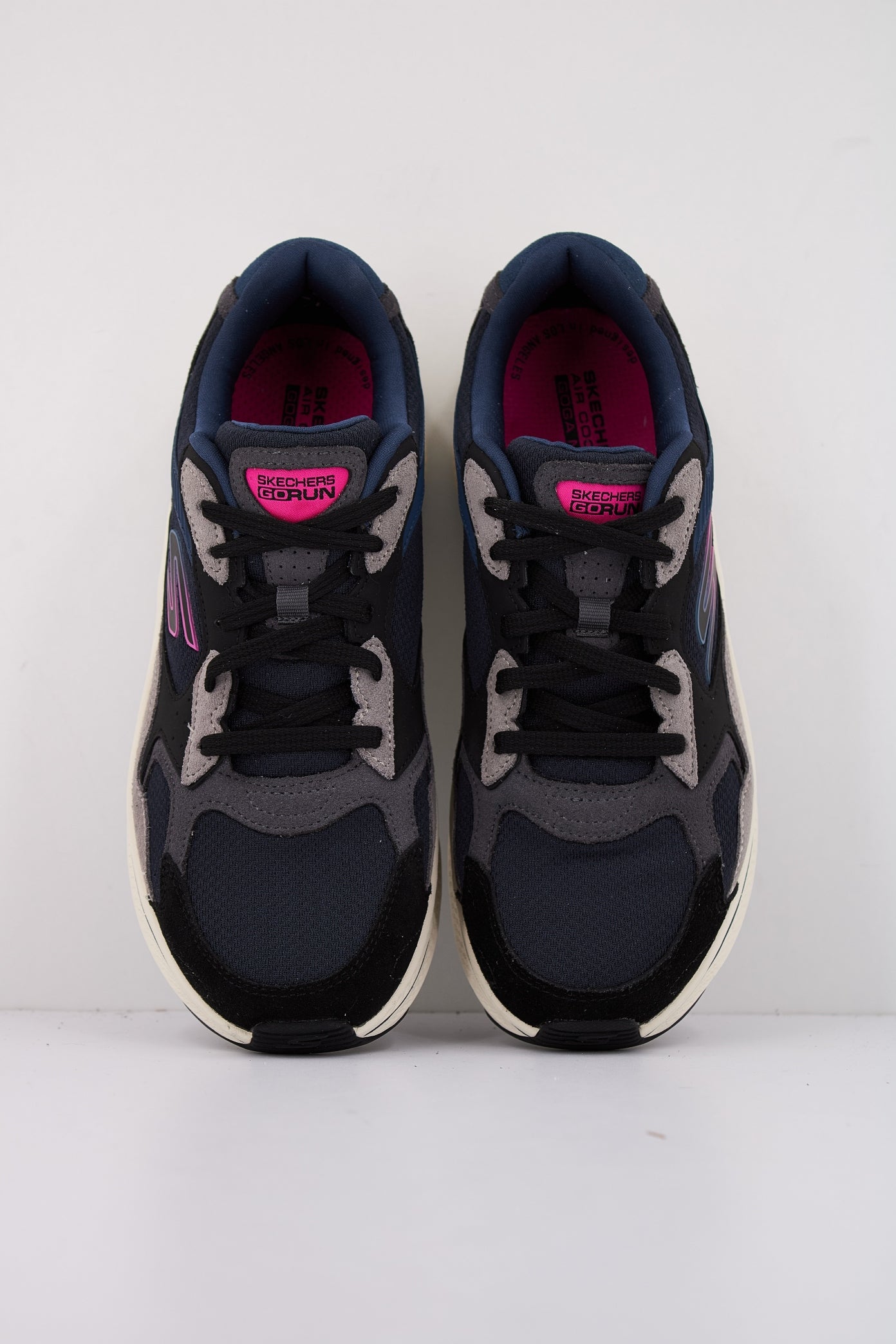 SKECHERS  GO RUN CONSISTENT  en color NVBK  (3)
